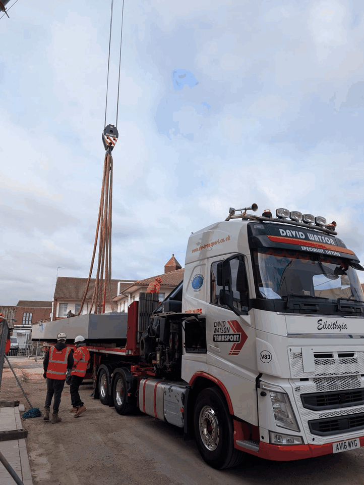 images from the installation of the Atlantis slab tank at Warwick hoispital